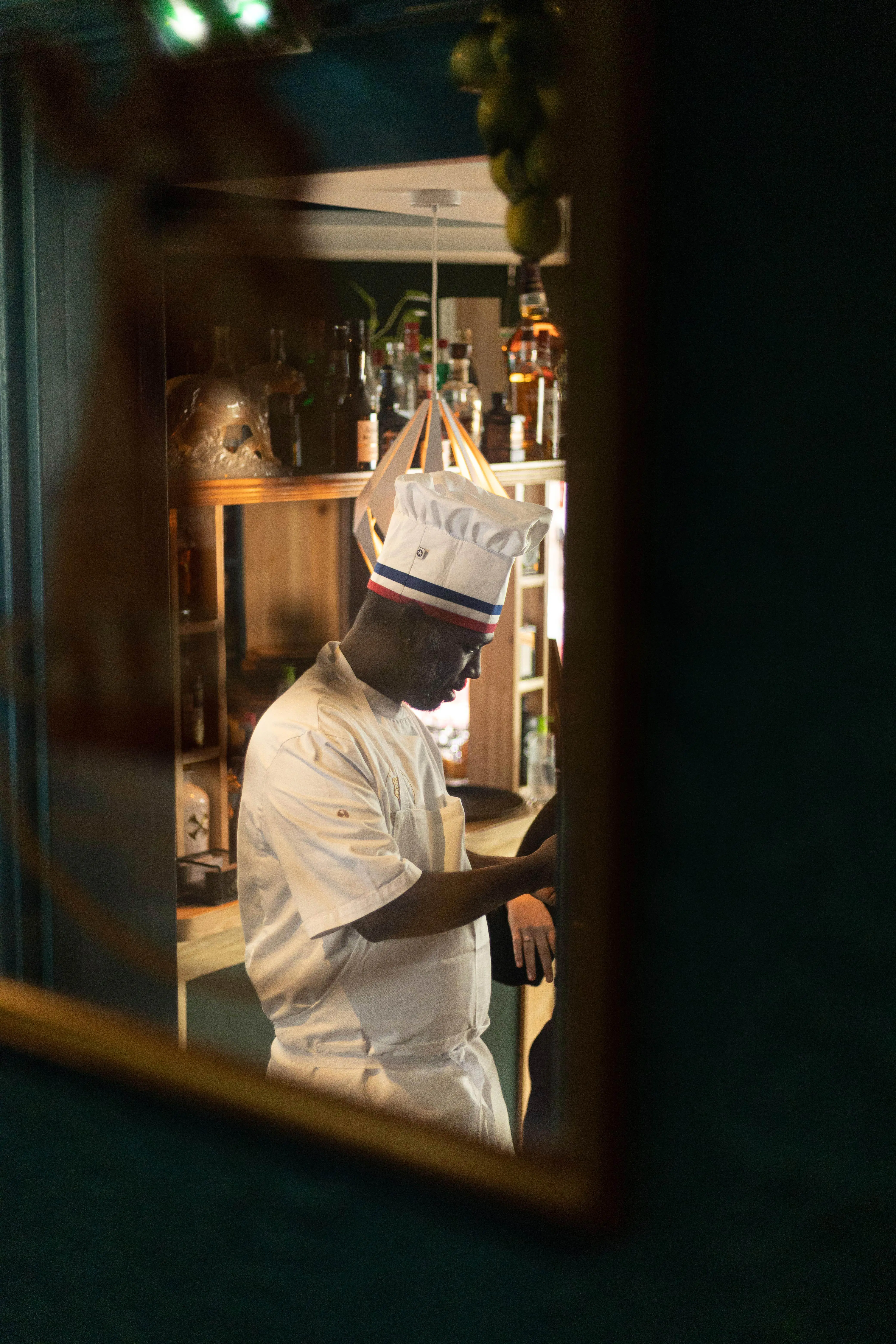 Mano dans la salle de La Panthère, ambiance feutrée